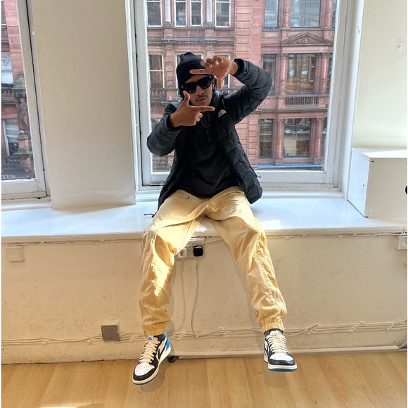 Meet your Posher, Chink - Picture 4 of 9